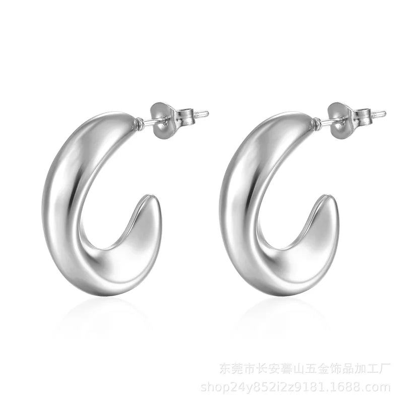 Small c Shaped Hallow Earrings