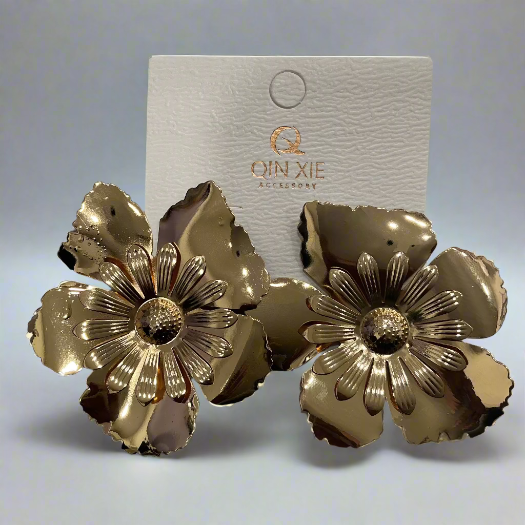 Ise Gold Flower Earrings
