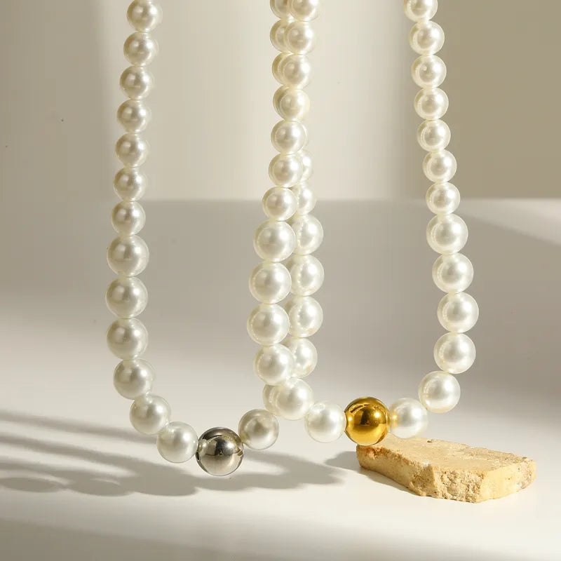 Simple White Pearl Necklace