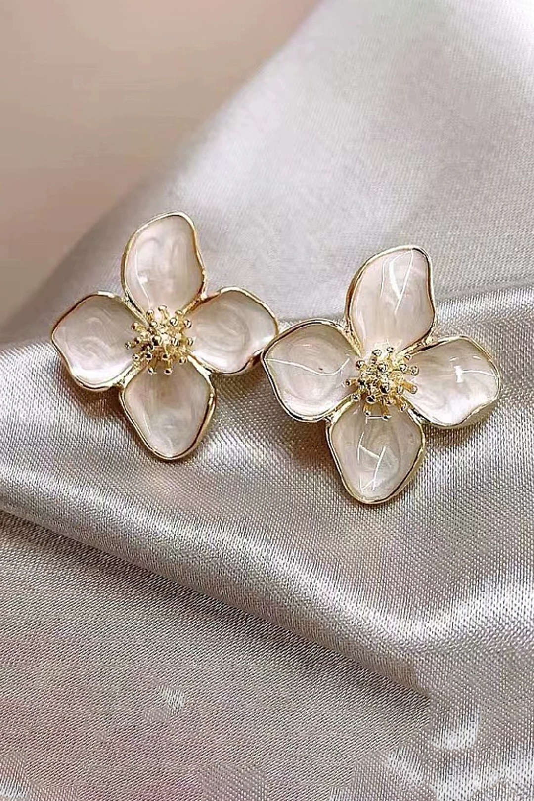 Tiana Flower Earrings