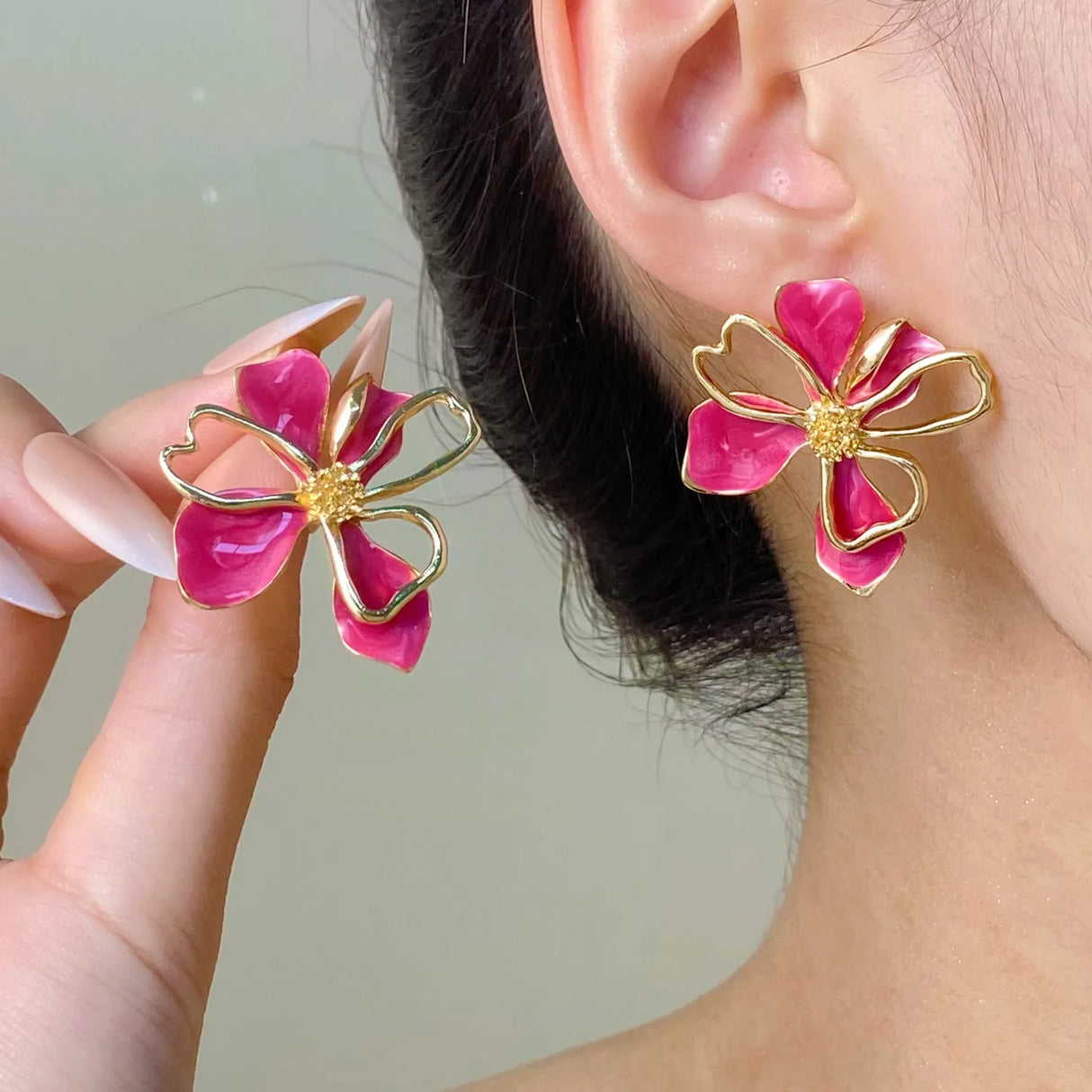Retro Geometric Flower Stud Earrings