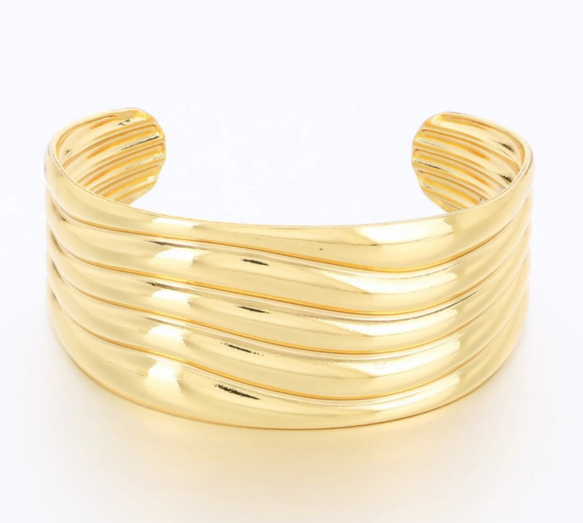 Marliah Wave Gold Cuff