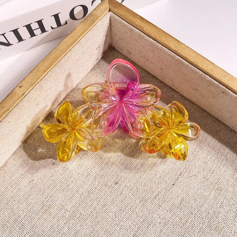 Tri Flower Claw Clip