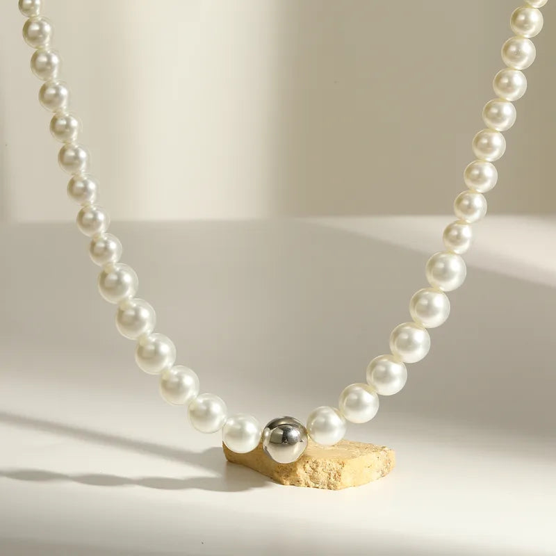 Simple White Pearl Necklace