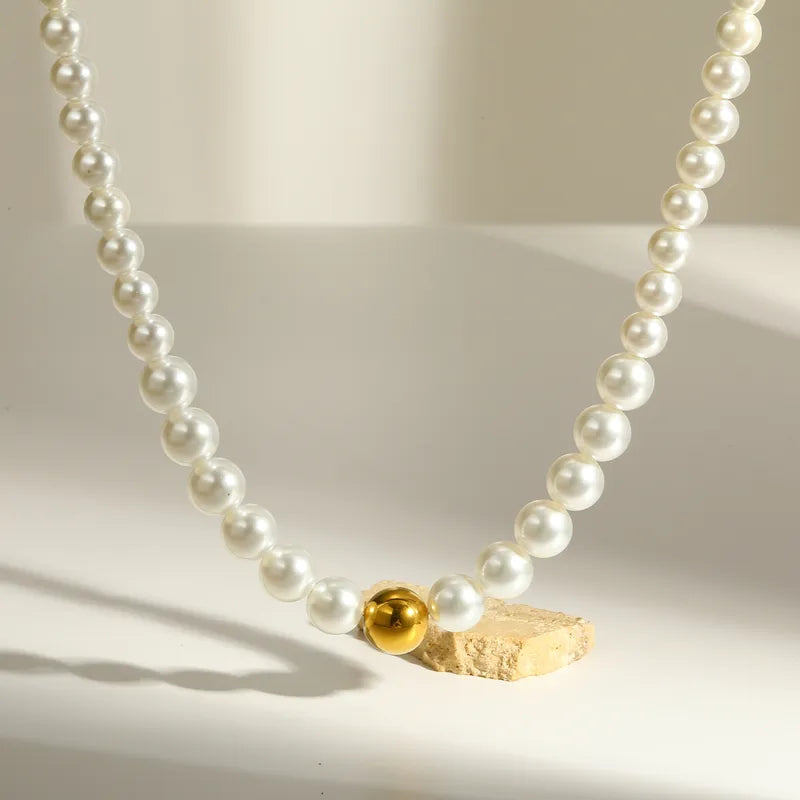 Simple White Pearl Necklace