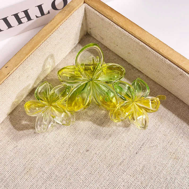 Tri Flower Claw Clip
