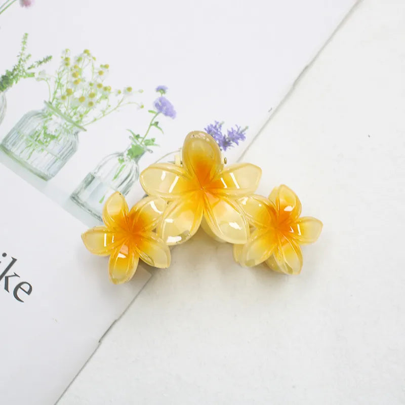 Tri Flower Claw Clip